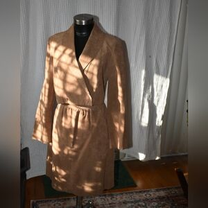 Classic & Chic Vintage Suit Set (Cropped Jacket And Skirt)